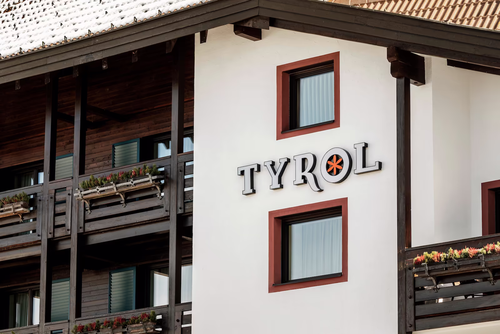 Hotel Tyrol in Wolkenstein - Außenansicht und Umgebung