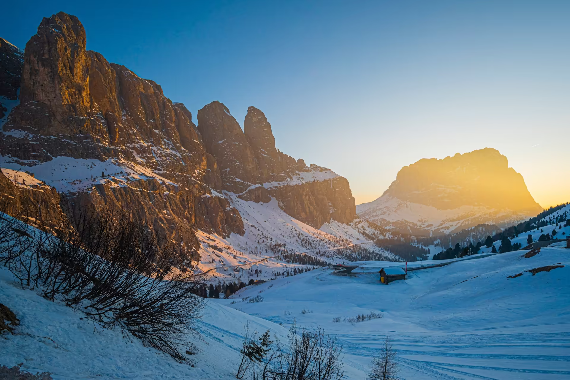 Corvara, Dolomites - Panoramablick auf das Bergdorf